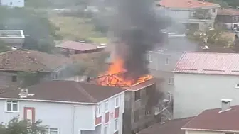 Kastamonu'da bacadan çıkan yangın bir ailenin emeğini küle çevirdi