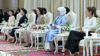 Emine Erdoğan Kırgızistan'daki özel etkinlikte zanaatkarların eserlerini inceledi