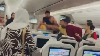 Londra uçağında gökyüzü dehşeti: Koltuk kavgası yumruklu arbedeye dönüştü!