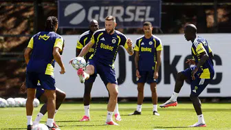 Fenerbahçe - Roma maçı hangi kanalda, saat kaçta ve şifresiz mi, muhtemel 11'ler ve TRT 1 yayın detayları nelerdir?