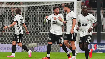 Dolmabahçe'de gol fırtınası: Siyah-beyazlılar derbi öncesi gövde gösterisi yaptı
