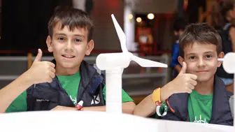 44 binden fazla çocuk yenilenebilir enerjiyi keşfetti
