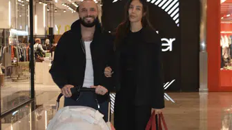 Berkay ve Özlem Ada Şahin kızları Mihre ile ilk kez görüntülendi