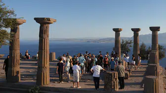 Çanakkale Kültür Yolu Festivali’nde Assos Ören Yeri rehber eşliğinde incelendi