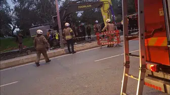 Bayrampaşa'da çalışma sırasında yol çöktü: Ekipler sevk edildi