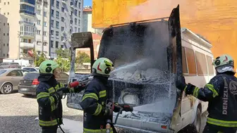 Seyir halindeki otomobilde yangın paniği yaşandı