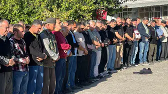 Denizli'de ölen yaşlı çift, Uşak'ta toprağa verildi