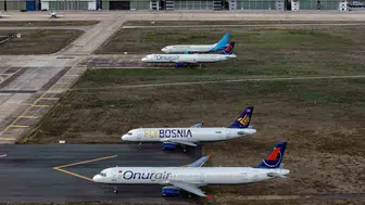 İflas eden Onur Air uçakları Atatürk Havalimanı'nda çürüyor