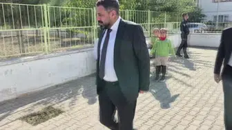Sınıf başkanı Emir Kasım Şahin, başkan Ekinci’yi sınıfına davet etti