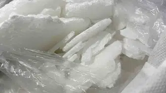 Serik'te motosiklet sepetinde 900 gram metamfetamin ele geçirildi