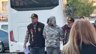 Eskişehir'de bıçakla öldürülen S.S.'nin cinayet şüphelisi adliyeye sevk edildi