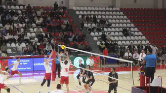 Onikişubat Belediyespor, evinde Gebze Belediyesi'ne 3-1 mağlup oldu