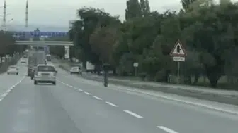 Eskişehir çevreyolunda tehlikeli scooter sürüşü dikkat çekti