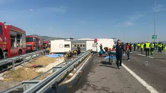Manisa'da trafik kazası: 11 ölü, 27 yaralı