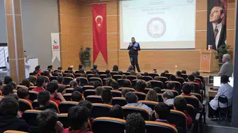 Bilecik’te 120 öğrenciye güvenli internet eğitimi verildi