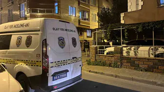 Küçükçekmece’de motosikletli şahıslar tarafından silahlı saldırı