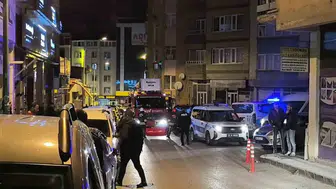 Erzurum'da çatıya çıkan firari şahıs ikna edilerek gözaltına alındı