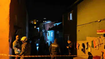 Fatih'te çıkan yangında bir kişi hayatını kaybetti