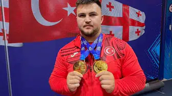 Selahattin Altın, Avrupa Halter Şampiyonası'nda 2 altın madalya kazandı