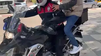 Elazığ'da KPSS'ye geç kalan adayların imdadına polis yetişti