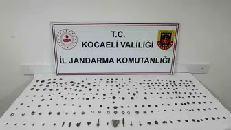Kocaeli’de bir araçta 271 tarihi eser ele geçirildi
