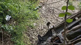 Artvin'de 400 metrelik uçuruma yuvarlanan araçta 1 ölü