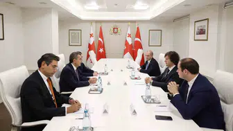 Milli Eğitim Bakanı Tekin Gürcistan Başbakanı Kobakhidze ile görüştü