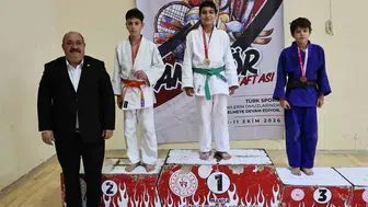 Manisa’da amatör spor haftası etkinlikleri ödül töreniyle sona erdi