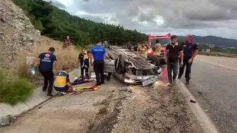 Yayladağı'nda takla atan otomobilin sürücüsü yaralandı