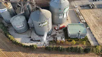 Edirne'de ayçiçeği çekirdeği silosunda yangın çıktı
