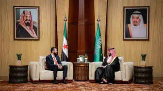 Suriye Devlet Başkanı eş-Şara, Suudi Arabistan Veliaht Prensi Selman ile görüştü