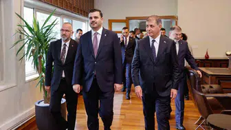 AK Parti İzmir heyeti Tarihi Şato’da üst düzey zirve gerçekleştirdi