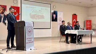 Elazığ'da şehit babası ve gaziler lise öğrencileriyle buluştu