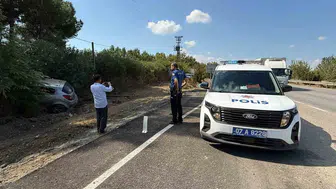 Serik’te kontrolden çıkan otomobil şarampole yuvarlandı