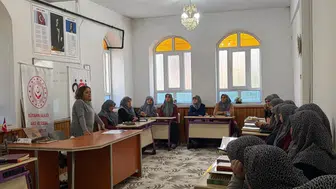 Kütahya'da Kız Kur'an Kursu kursiyerlerine dijital okuryazarlık eğitimi verildi