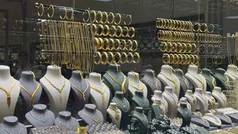 Altındaki sert düşüş yatırımcıyı beklemeye itti