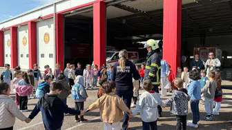 Erzincan'da anaokulu öğrencileri itfaiye ziyaret etti