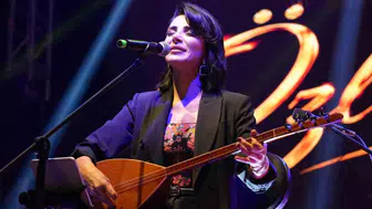 Kırıkkale'de Cumhuriyet coşkusu: Özlem Özdil türküleriyle sahne aldı