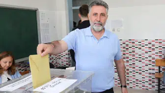 İzmir Bayraklı Belediyesi’nde yolsuzluk operasyonu ve gözaltılar