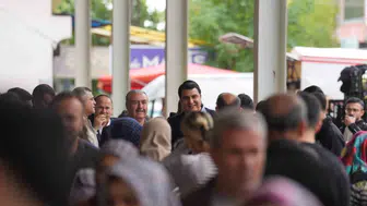 Şehitkamil Belediye Başkanı Umut Yılmaz semt pazarında fiyatları indirdi