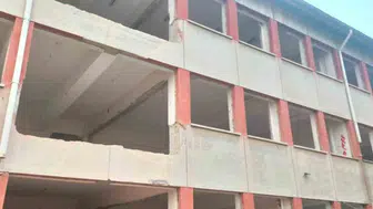 Çivril'deki 44 yıllık okulda güçlendirme çalışmaları başladı