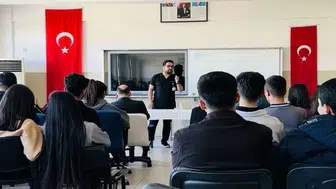 Cizre'de lise öğrencilerine ağız ve diş sağlığı eğitimi verildi