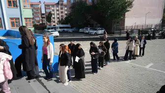 Muş’ta KPSS ön lisans oturumu binlerce adayla başladı