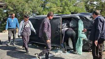 Adilcevaz’da kamyonet takla attı, 2 kişi yaralandı