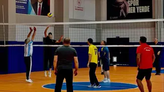 Bilecik’te kurumlar voleybol maçı düzenlendi