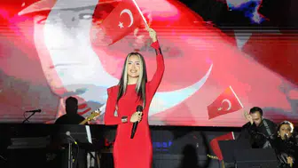 Hande Ünsal Amasya'da Cumhuriyet coşkusunu yaşattı