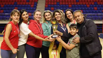 Niğde'de kadınlar voleybol turnuvasının şampiyonu belli oldu
