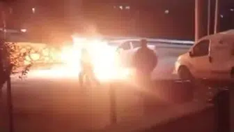 Körfez'de alevlere teslim olan otomobil itfaiye ekiplerince söndürüldü