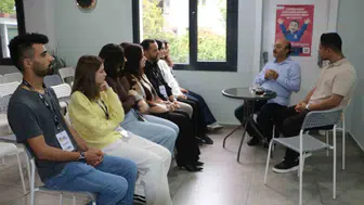 Diyarbakır'da otizm buluşması: Uzmanlar ve aileler bir araya geldi