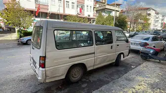 Karaman'da yaya geçidinde panelvanın çarptığı kadın yaralandı